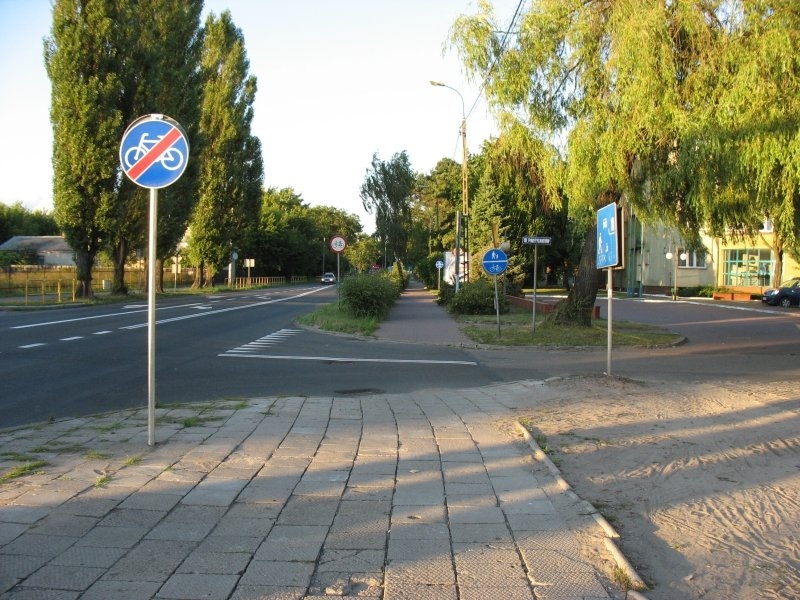 "Usprawnienia" na DDRiP - ul. I AWP