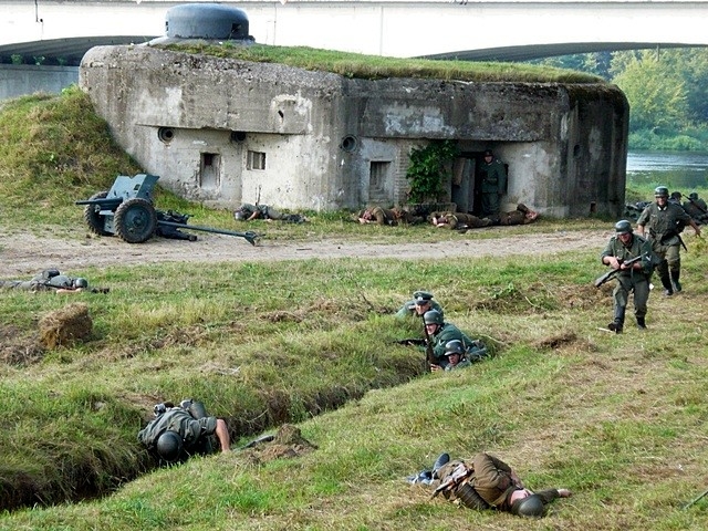 [07.08.2010] Inscenizacja walk o Nowogród z września 1939 r.