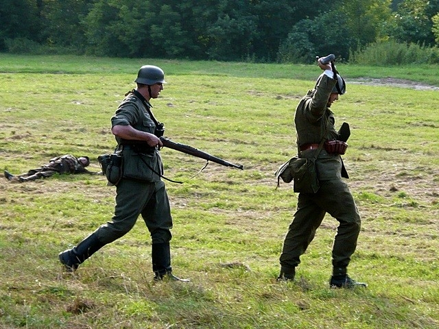 [07.08.2010] Inscenizacja walk o Nowogród z września 1939 r.